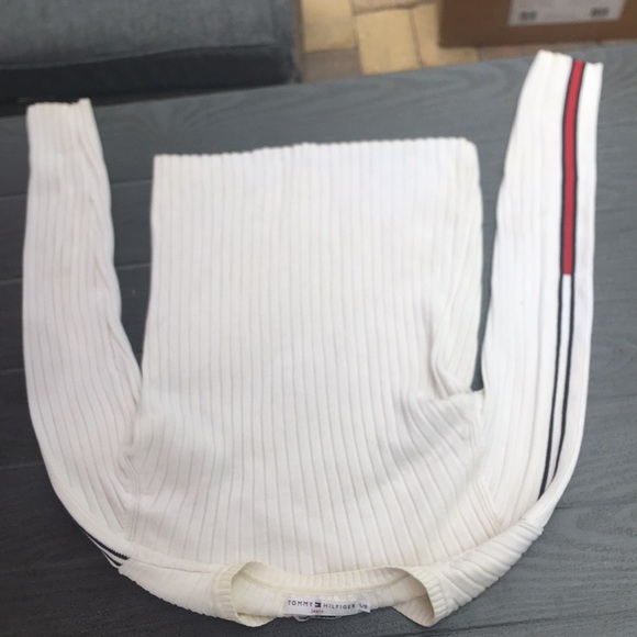 Tommy Hilfiger sweater - Picture 5 of 5